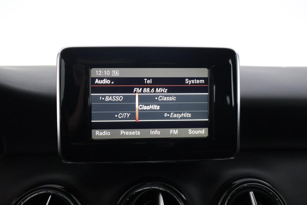 MERCEDES-BENZ A 2014