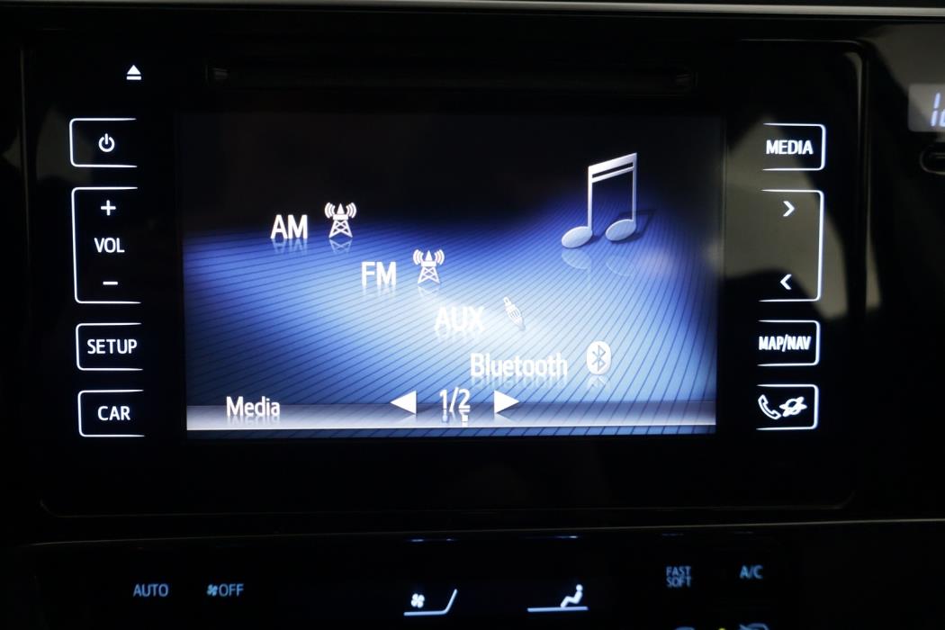 TOYOTA Auris 2016