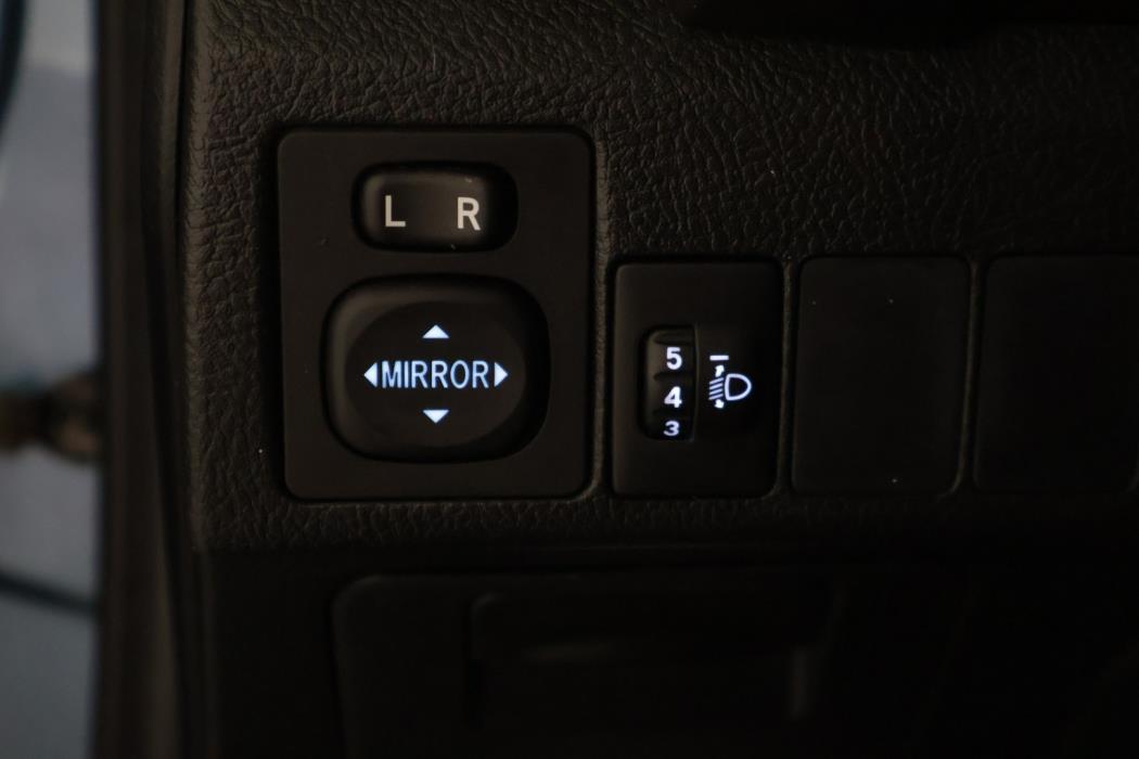 TOYOTA Auris 2016