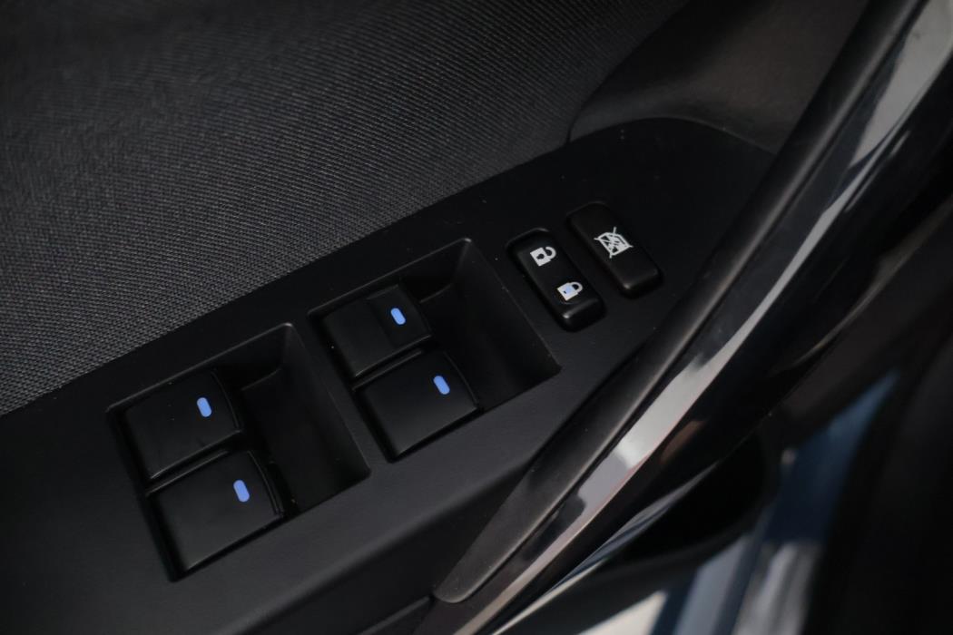 TOYOTA Auris 2016