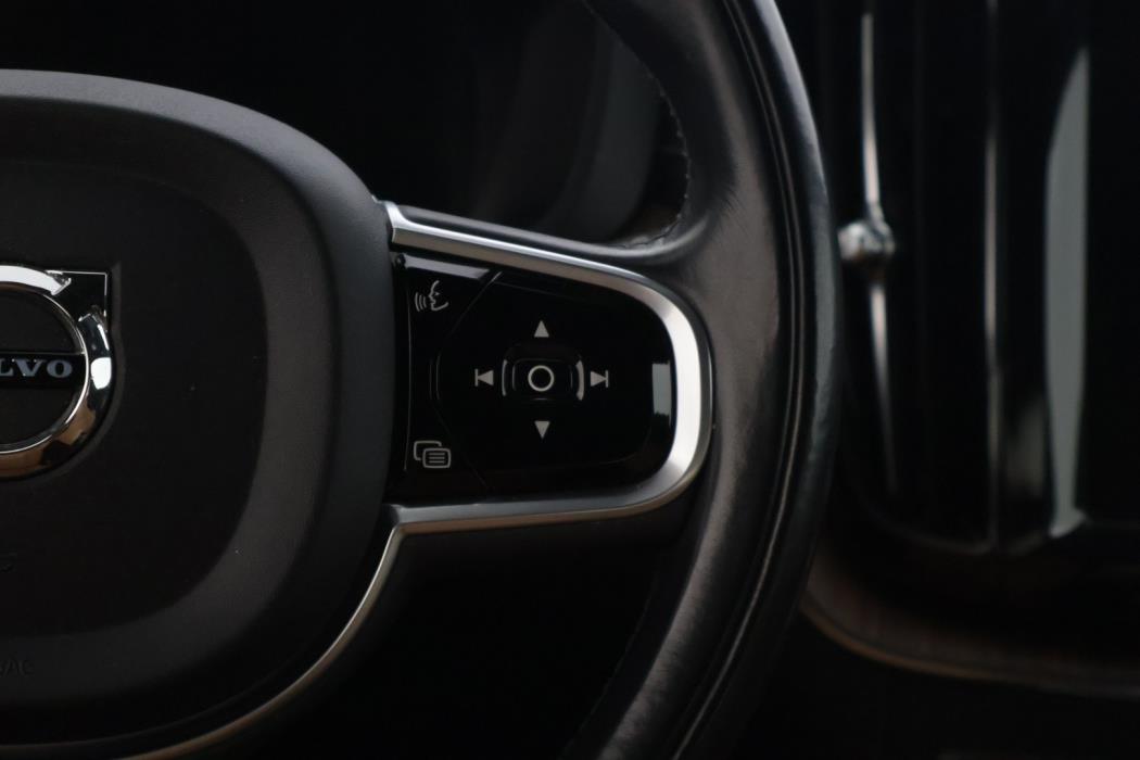VOLVO XC60 2019