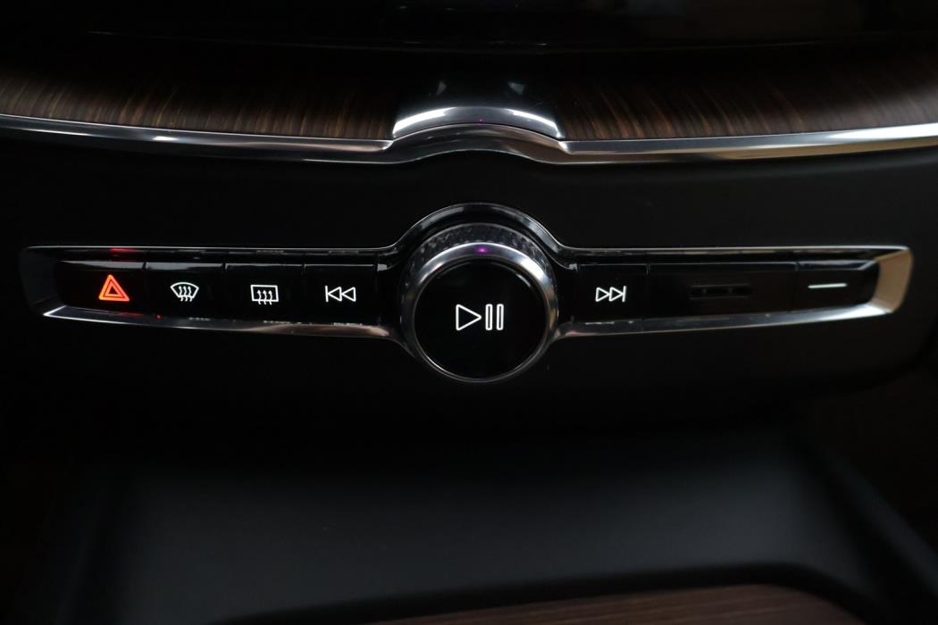VOLVO XC60 2019