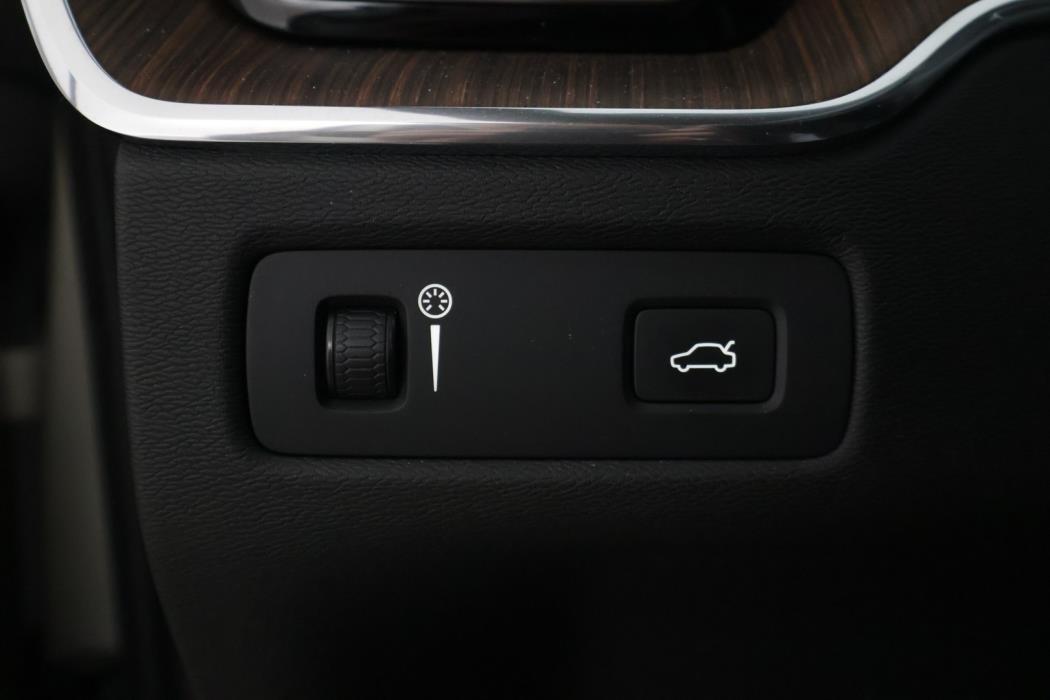 VOLVO XC60 2019