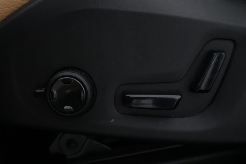 VOLVO XC60 2019