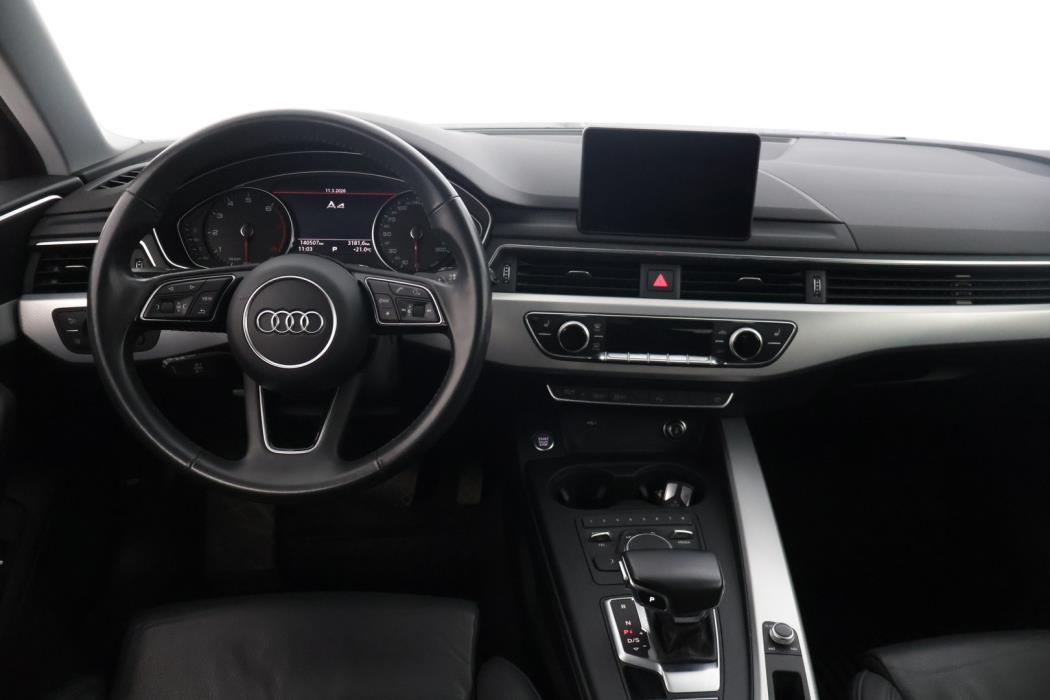 AUDI A4 2019