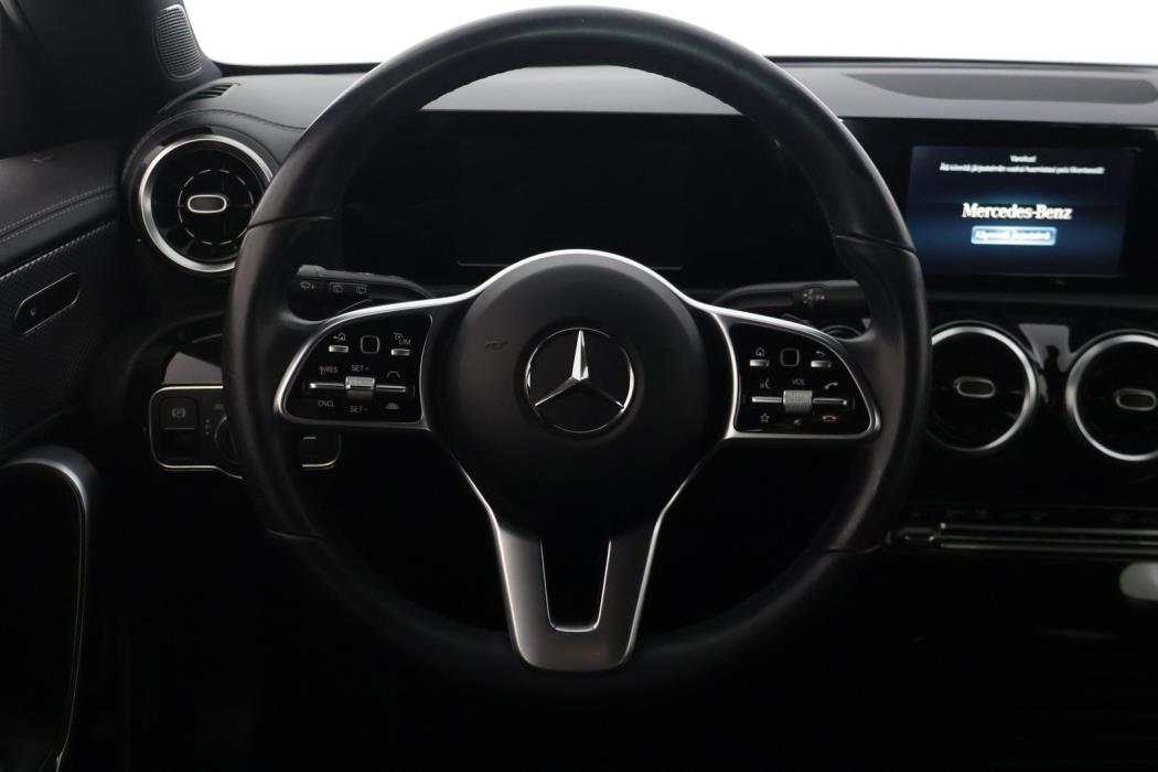 MERCEDES-BENZ CLA 2021