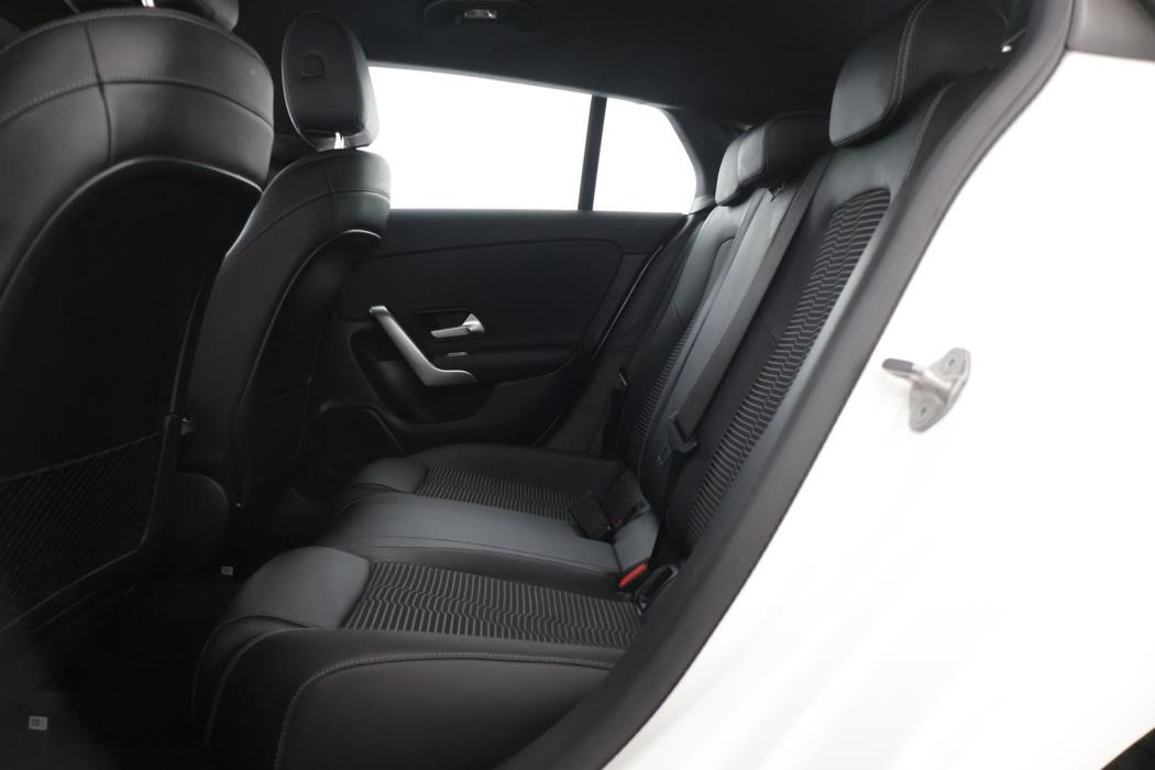 MERCEDES-BENZ CLA 2021