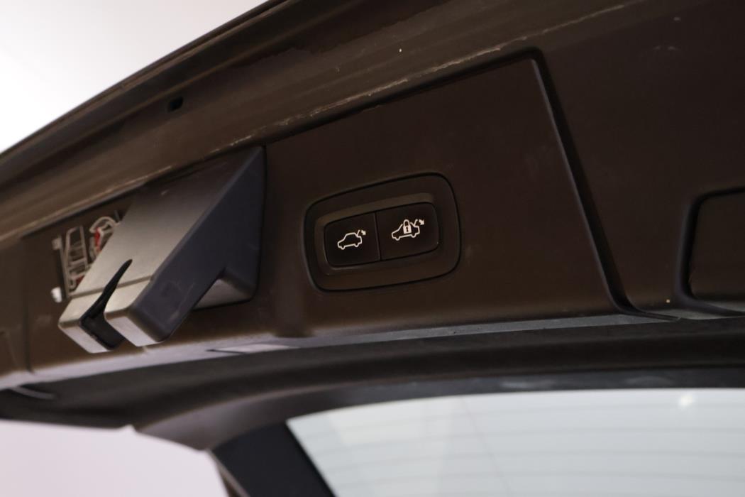 VOLVO V90 CROSS COUNTRY 2019