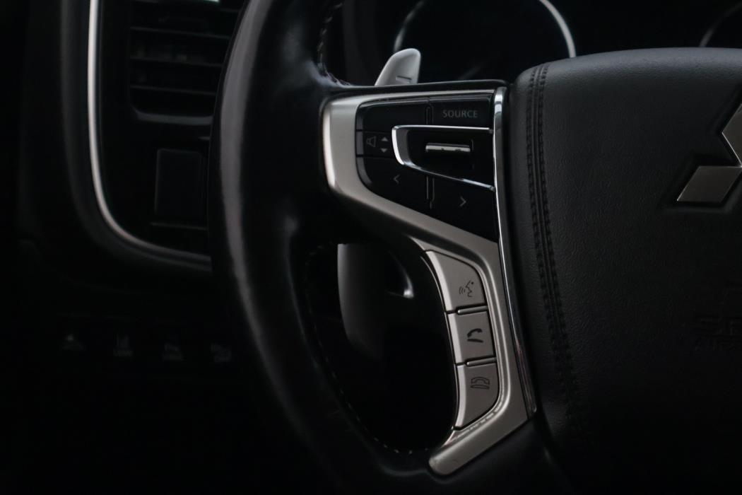 MITSUBISHI OUTLANDER PHEV 2019