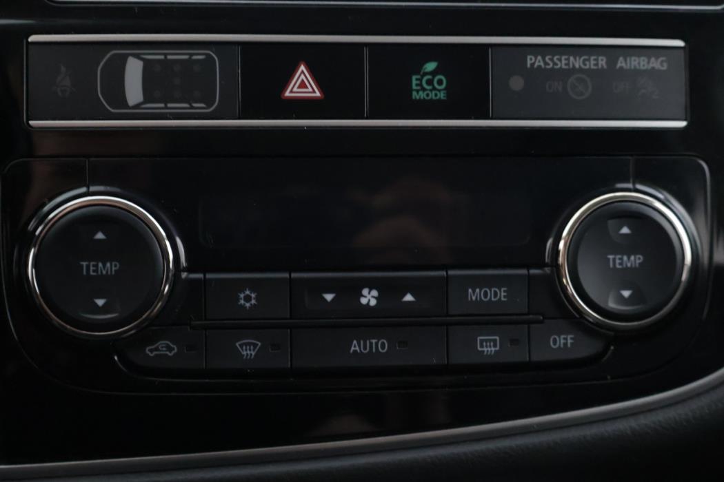 MITSUBISHI OUTLANDER PHEV 2019