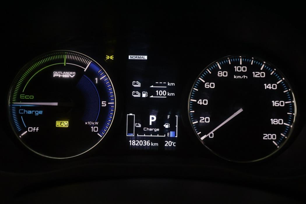 MITSUBISHI OUTLANDER PHEV 2019