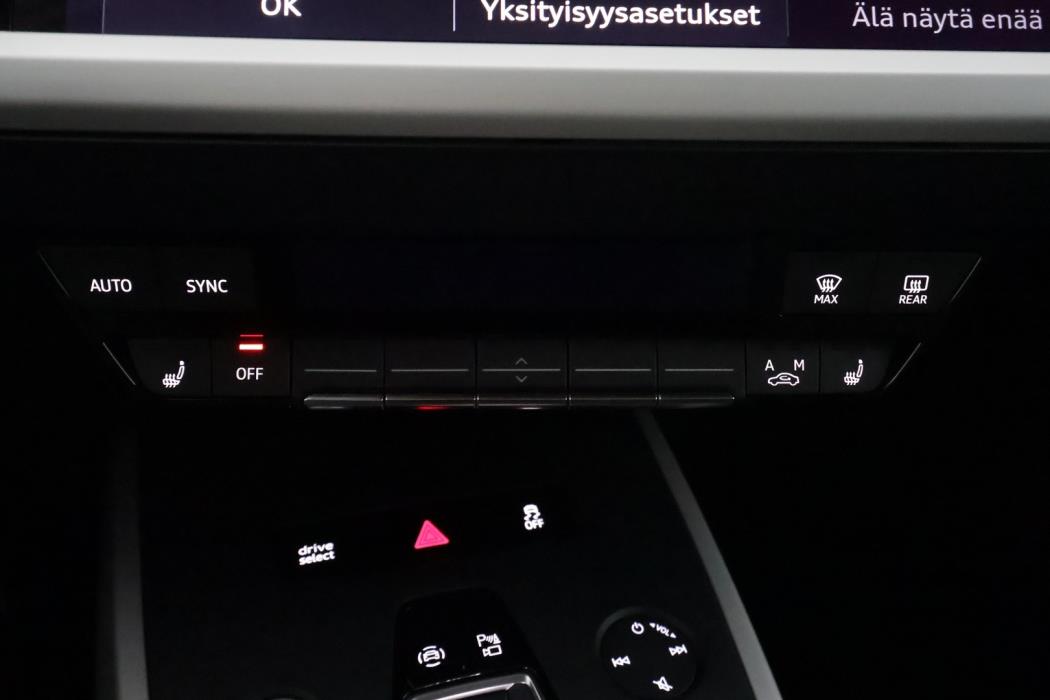 AUDI Q4 e-tron 2023
