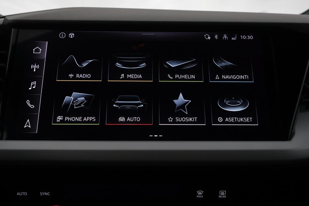 AUDI Q4 e-tron 2023