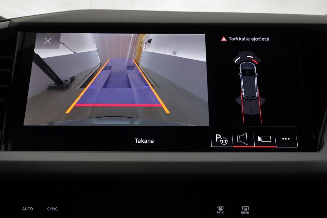 AUDI Q4 e-tron 2023