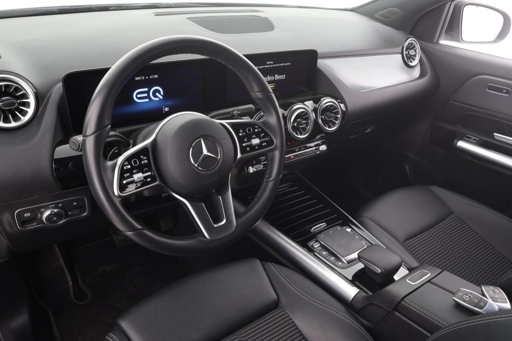 MERCEDES-BENZ EQA 2023