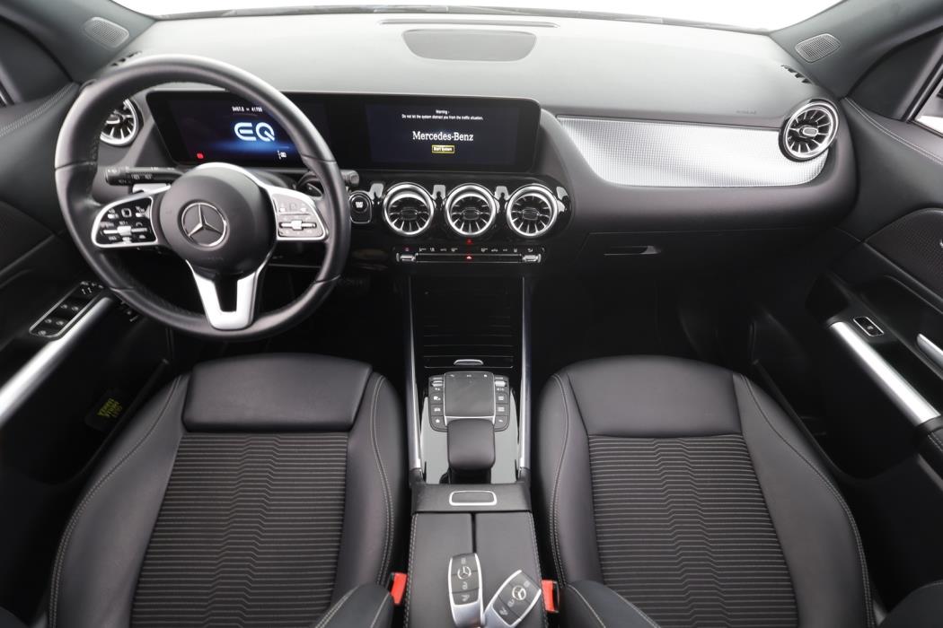 MERCEDES-BENZ EQA 2023