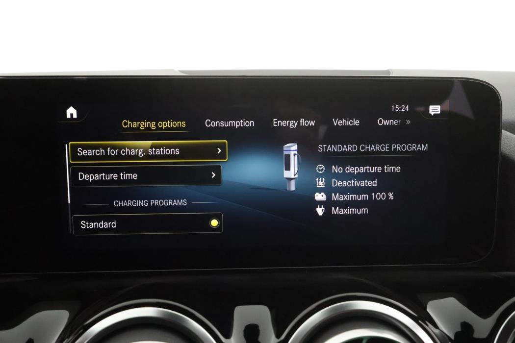 MERCEDES-BENZ EQA 2023