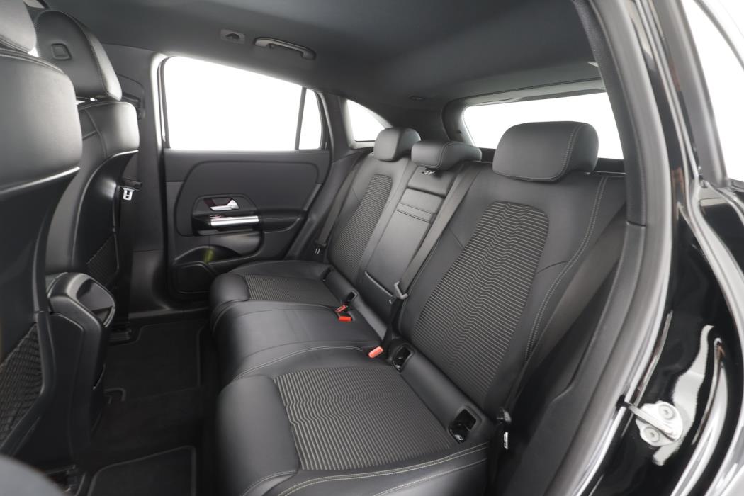 MERCEDES-BENZ EQA 2023