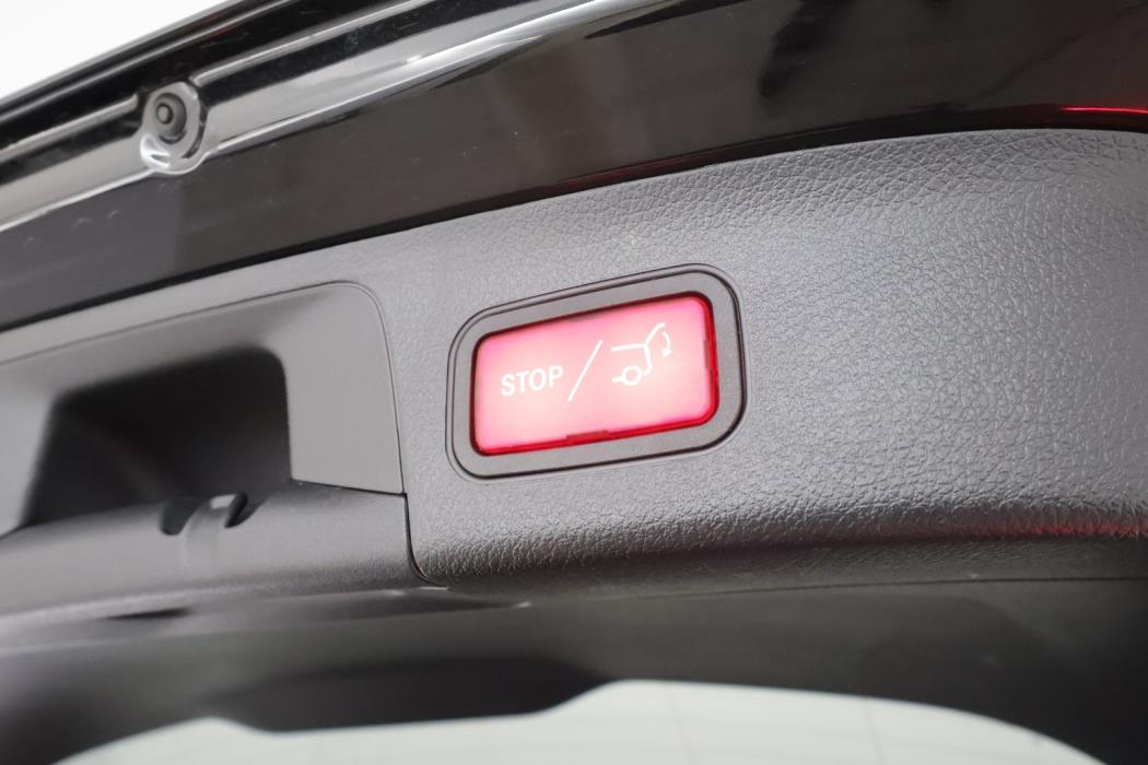 MERCEDES-BENZ EQA 2023