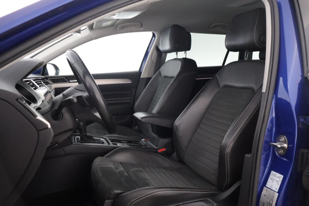 VOLKSWAGEN Passat 2021