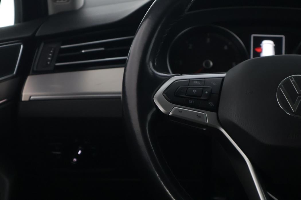 VOLKSWAGEN Passat 2021