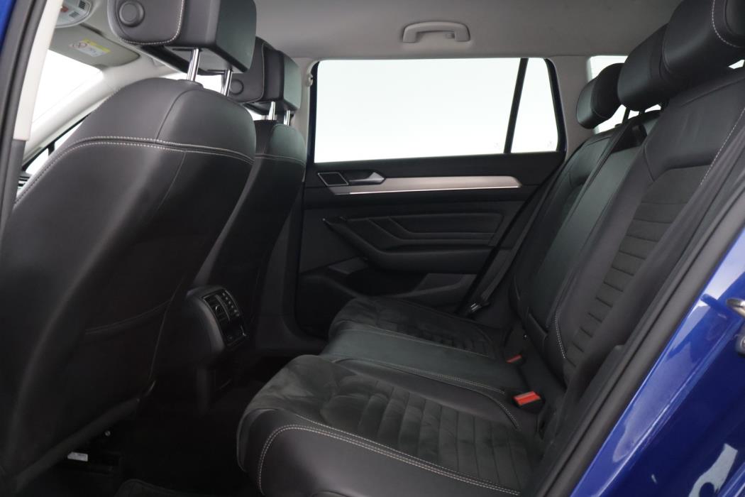 VOLKSWAGEN Passat 2021