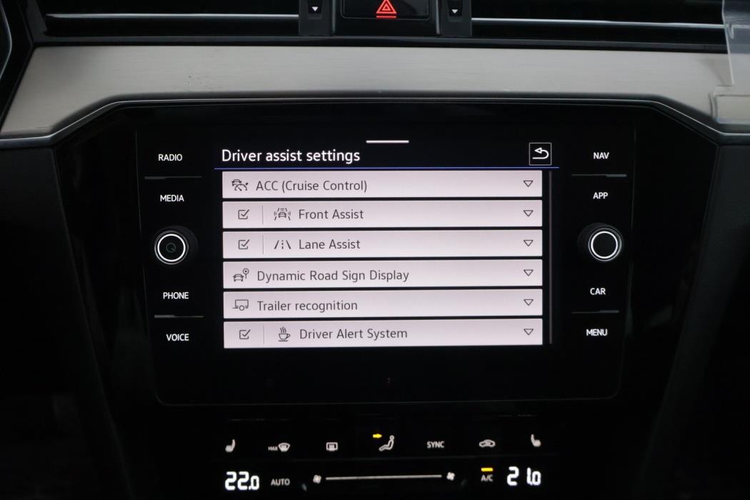 VOLKSWAGEN Passat 2021