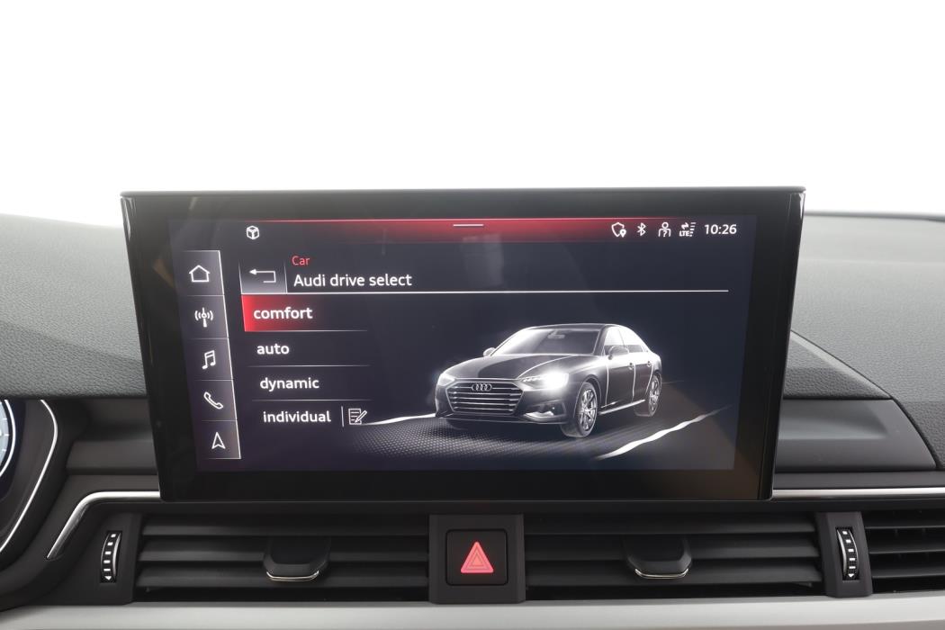 AUDI A4 2023