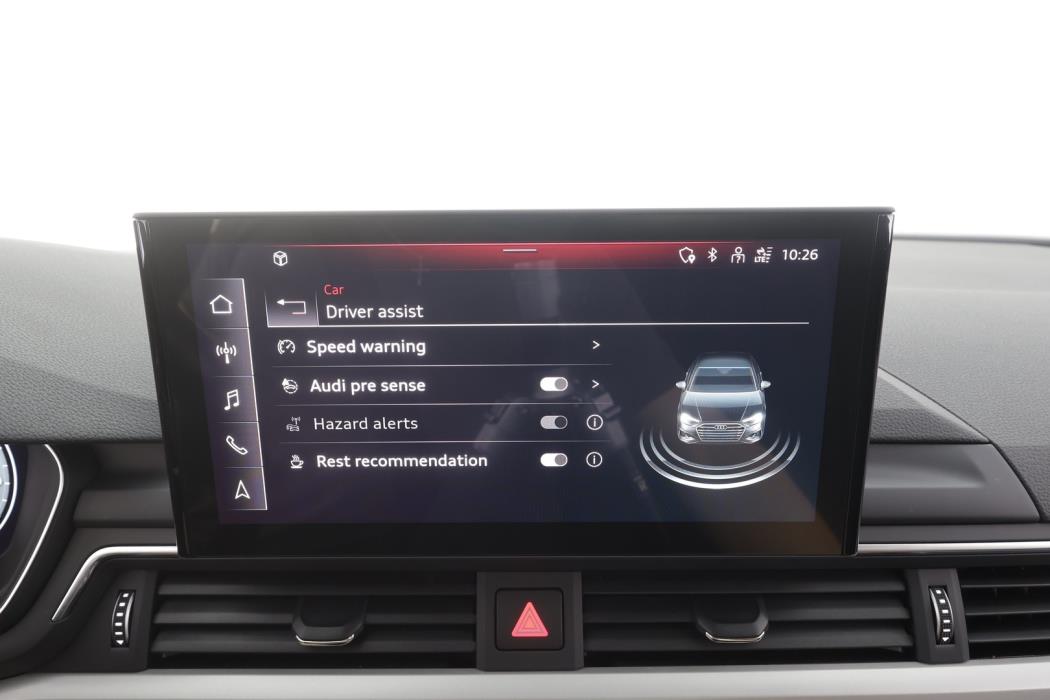 AUDI A4 2023