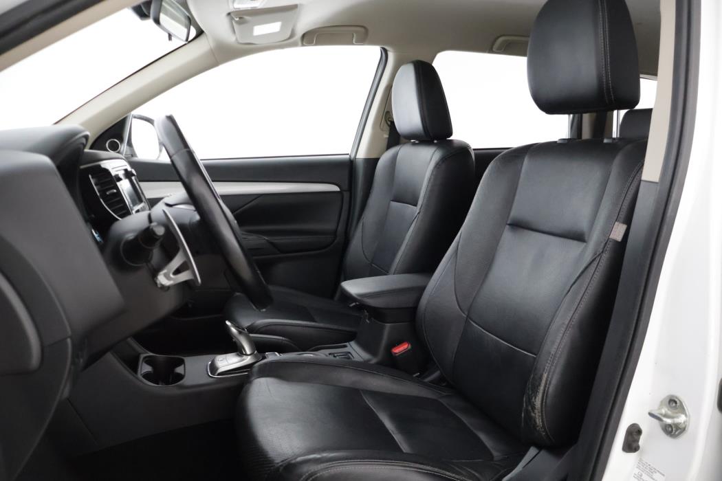 MITSUBISHI Outlander 2014