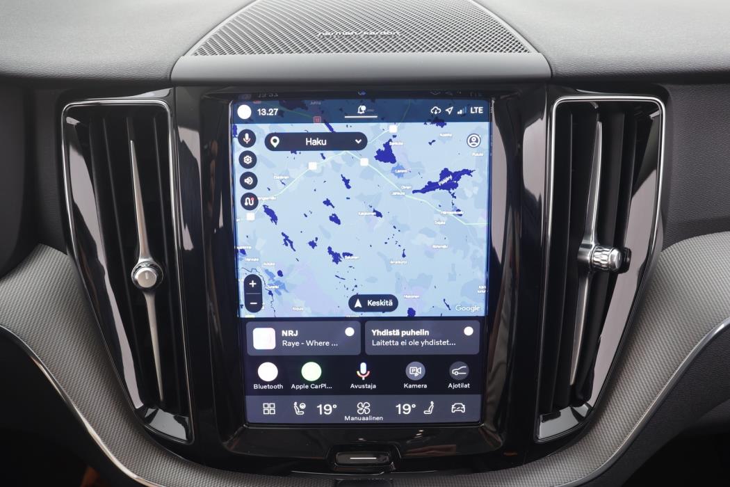 VOLVO XC60 2023