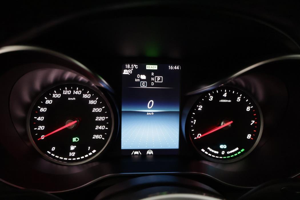 MERCEDES-BENZ GLC 2020