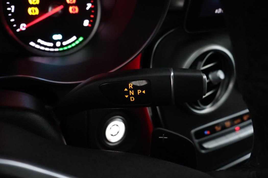 MERCEDES-BENZ GLC 2020