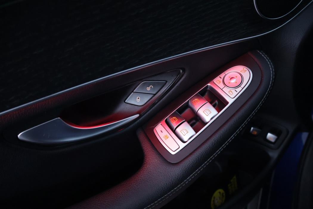 MERCEDES-BENZ GLC 2020