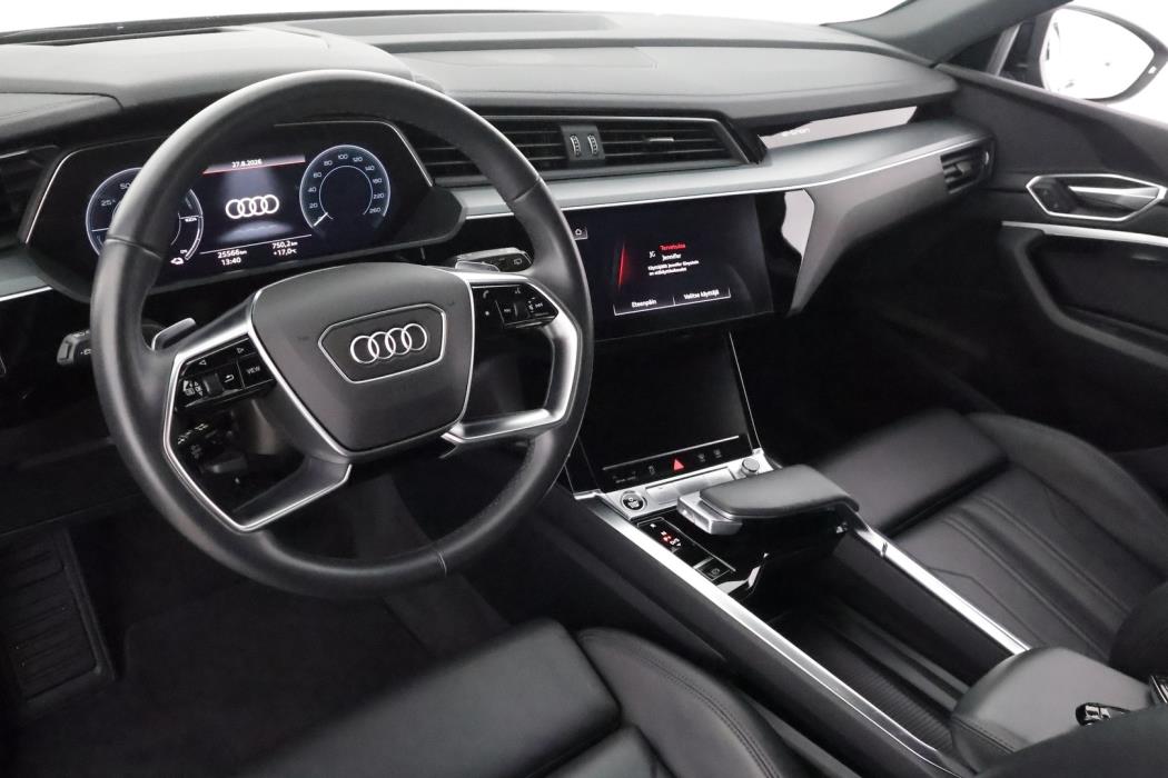 AUDI E-TRON 2022