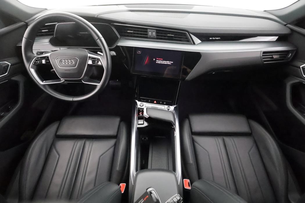 AUDI E-TRON 2022