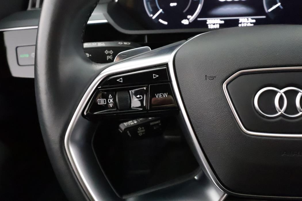 AUDI E-TRON 2022