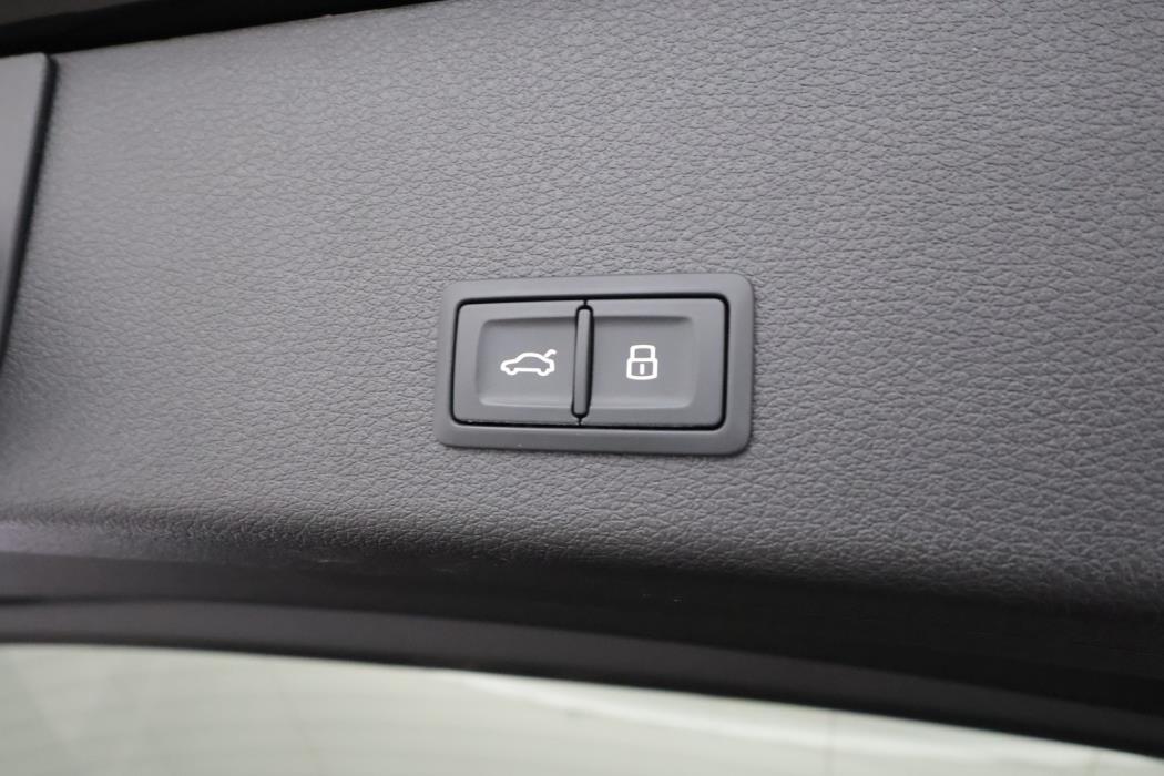AUDI E-TRON 2022