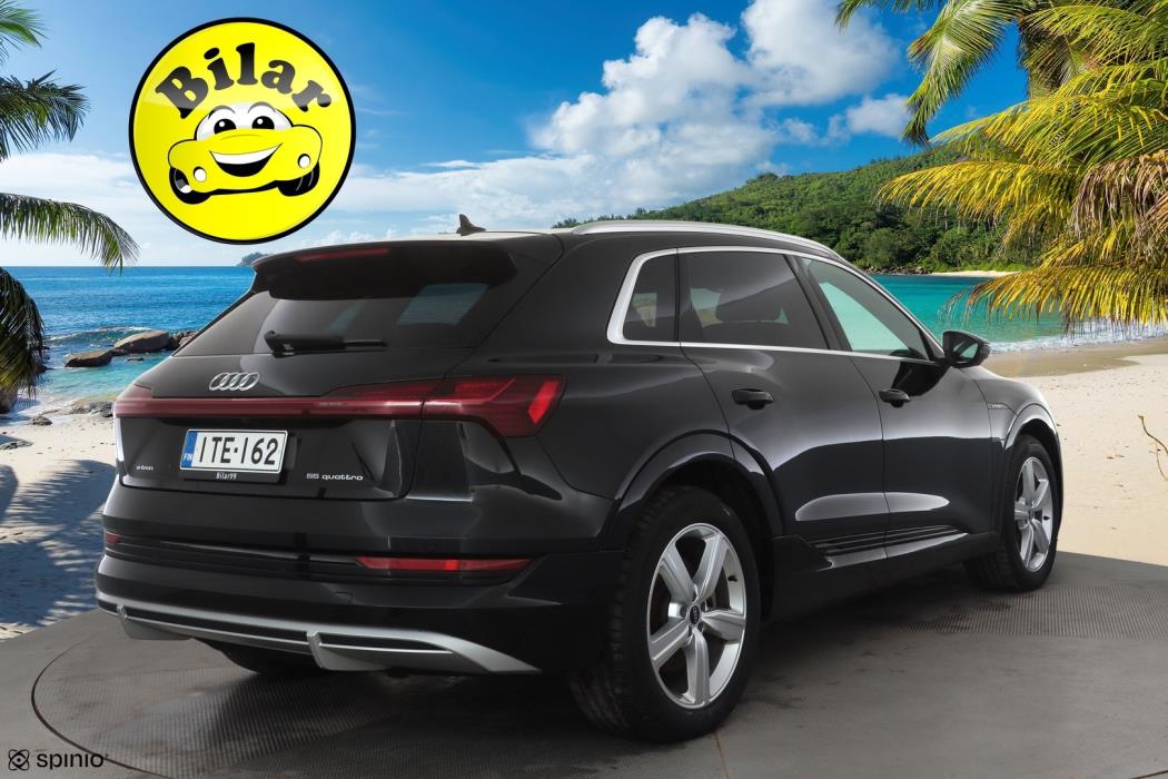 AUDI E-TRON 2022
