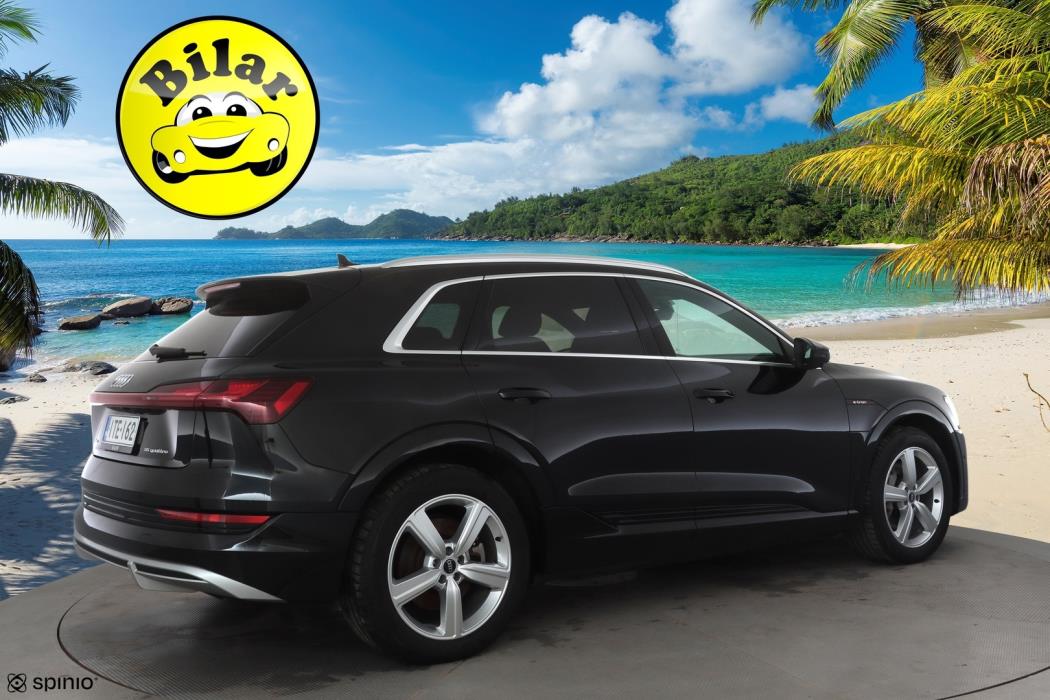 AUDI E-TRON 2022