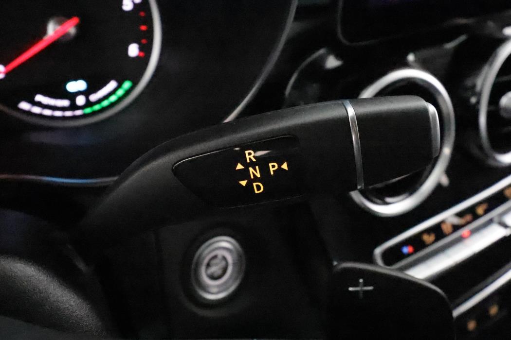 MERCEDES-BENZ GLC 2021