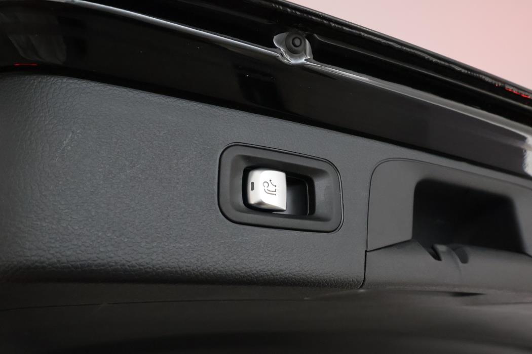 MERCEDES-BENZ GLC 2021