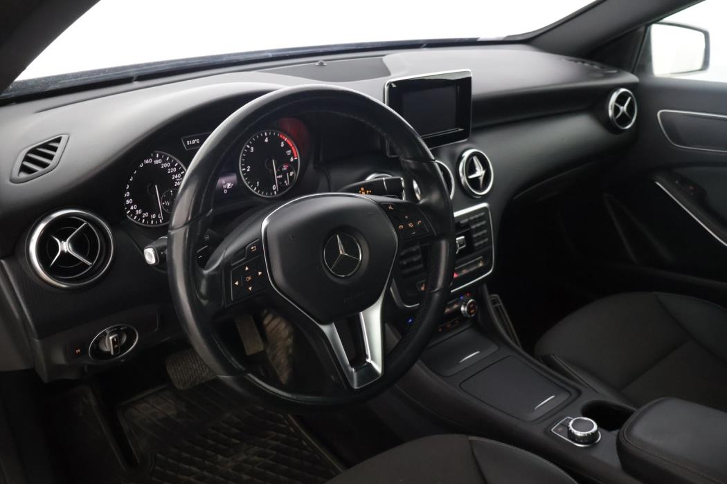 MERCEDES-BENZ A 2014