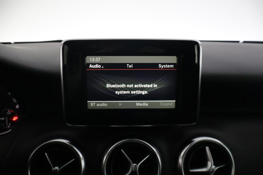 MERCEDES-BENZ A 2014