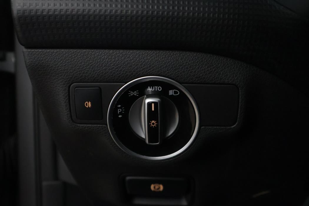 MERCEDES-BENZ A 2014