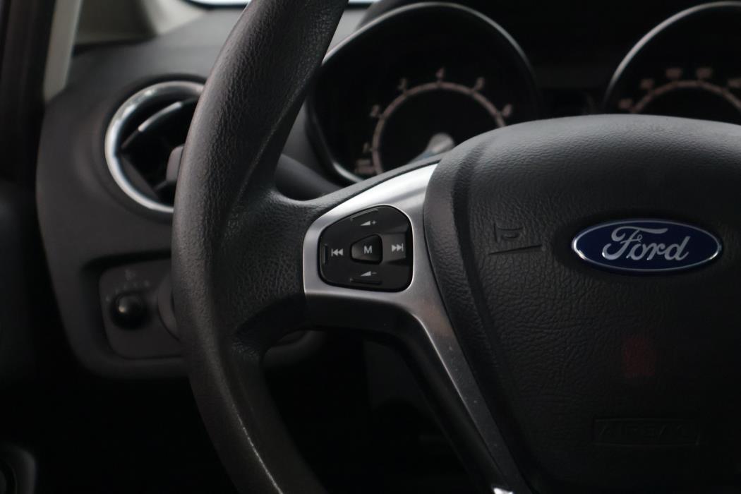 FORD Fiesta 2015