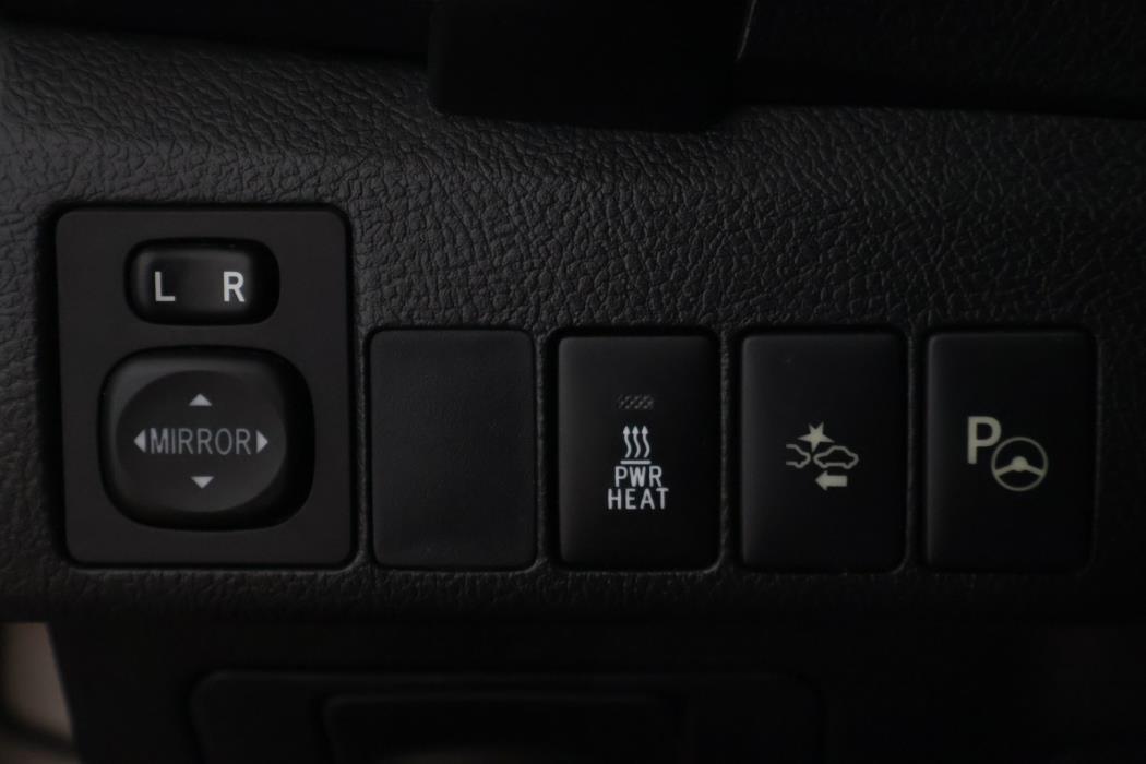 TOYOTA Auris 2016