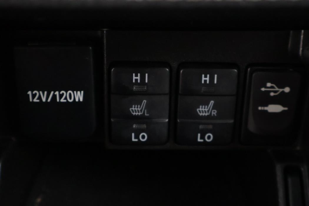 TOYOTA Auris 2016