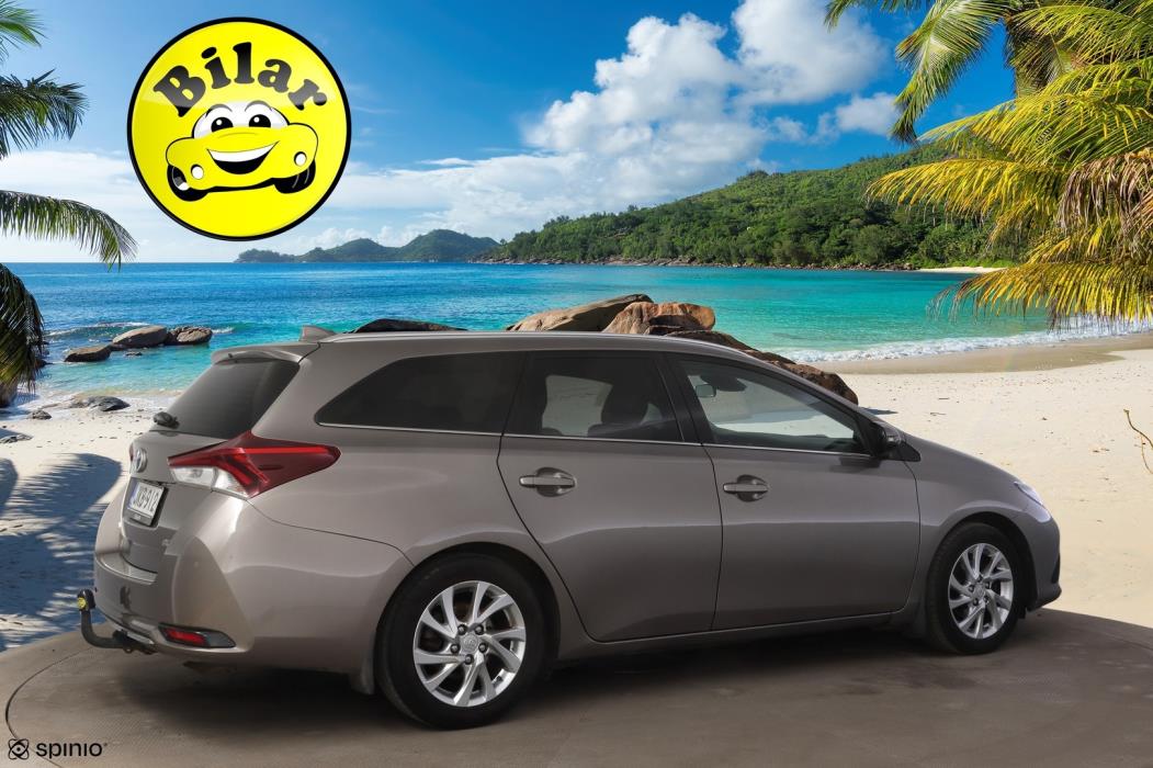 TOYOTA Auris 2016