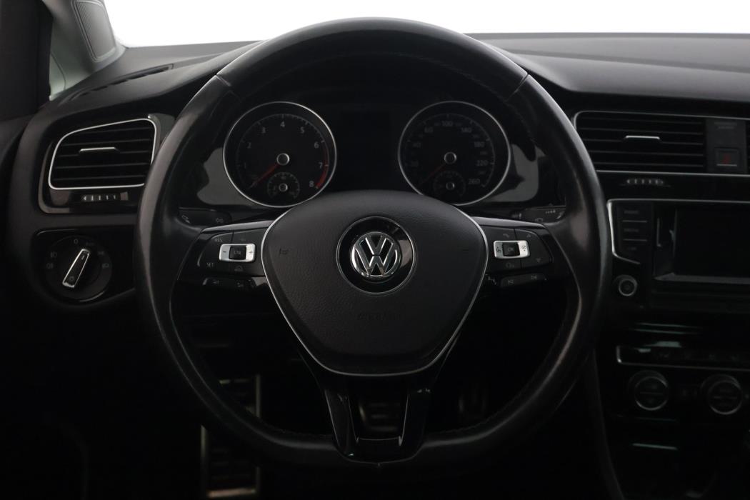 VOLKSWAGEN Golf 2017